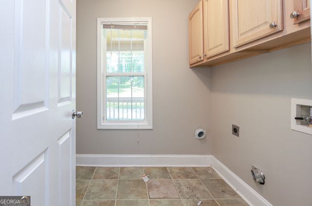 3873 King Edward Trail SW, Atlanta, GA 30331