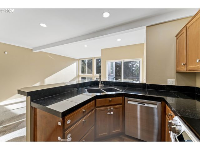 4405 THUNDER VISTA Ln, Lake Oswego, OR 97035