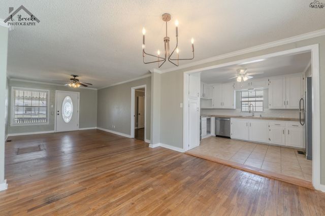 3121 SHERWOOD LANE, Wichita Falls, TX 76308