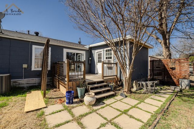 3121 SHERWOOD LANE, Wichita Falls, TX 76308