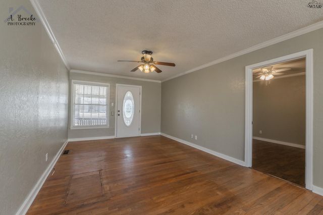 3121 SHERWOOD LANE, Wichita Falls, TX 76308