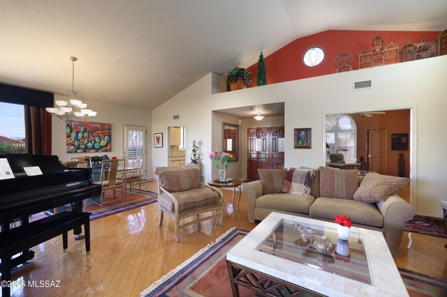 2570 W Ben Hogan Drive, Tucson, AZ 85742