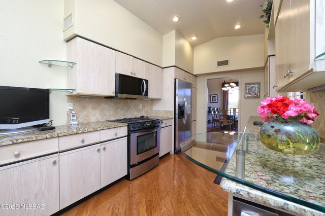 2570 W Ben Hogan Drive, Tucson, AZ 85742