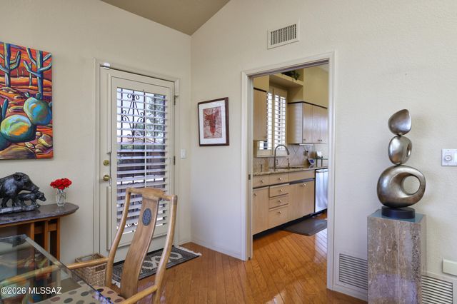 2570 W Ben Hogan Drive, Tucson, AZ 85742