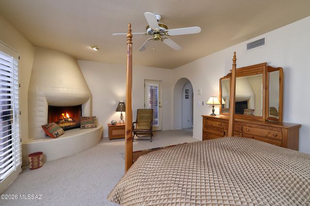 2570 W Ben Hogan Drive, Tucson, AZ 85742