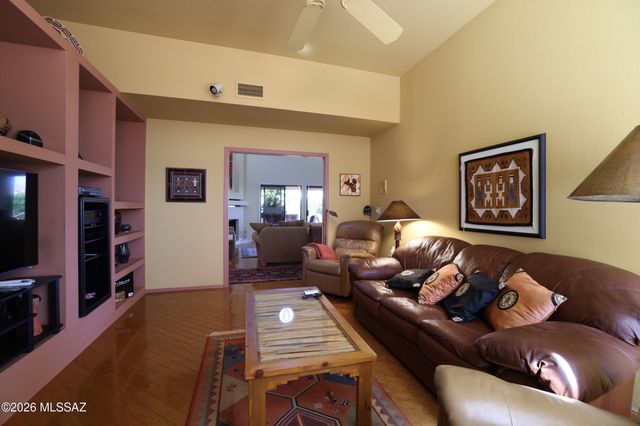 2570 W Ben Hogan Drive, Tucson, AZ 85742