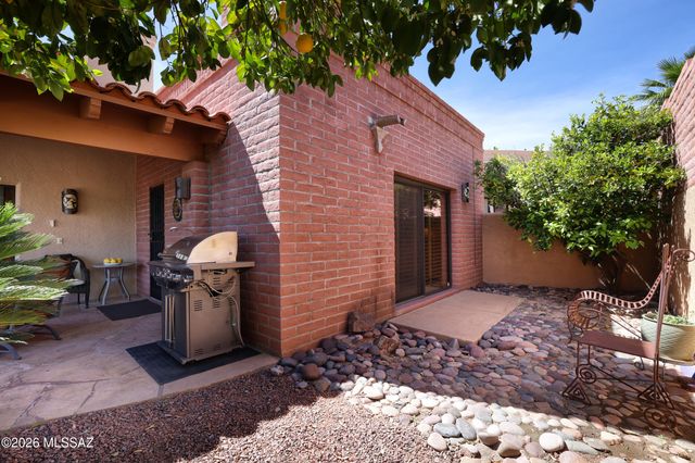 2570 W Ben Hogan Drive, Tucson, AZ 85742
