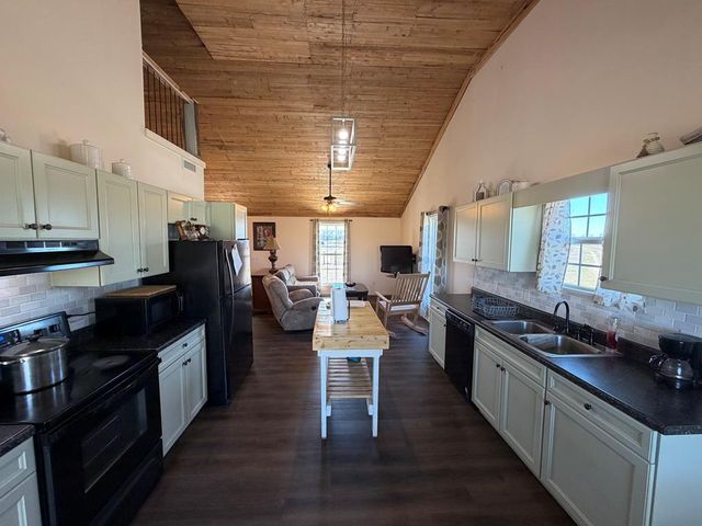 1177 Highland Road, Slocomb, AL 36375