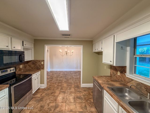 120 Oak Grove Drive, Brandon, MS 39047