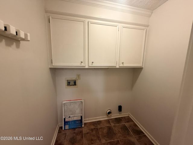 120 Oak Grove Drive, Brandon, MS 39047