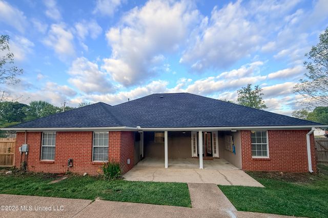120 Oak Grove Drive, Brandon, MS 39047