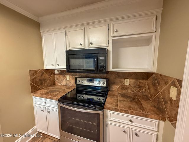 120 Oak Grove Drive, Brandon, MS 39047