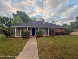 120 Oak Grove Drive, Brandon, MS 39047