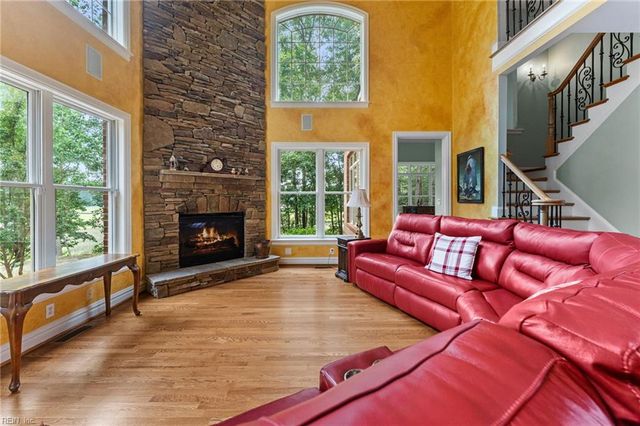 20586 Seahawk LNDG, Smithfield, VA 23430