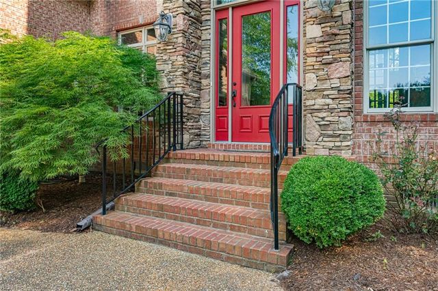 20586 Seahawk LNDG, Smithfield, VA 23430