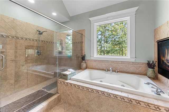 20586 Seahawk LNDG, Smithfield, VA 23430