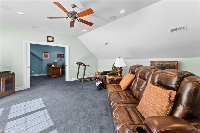 20586 Seahawk LNDG, Smithfield, VA 23430