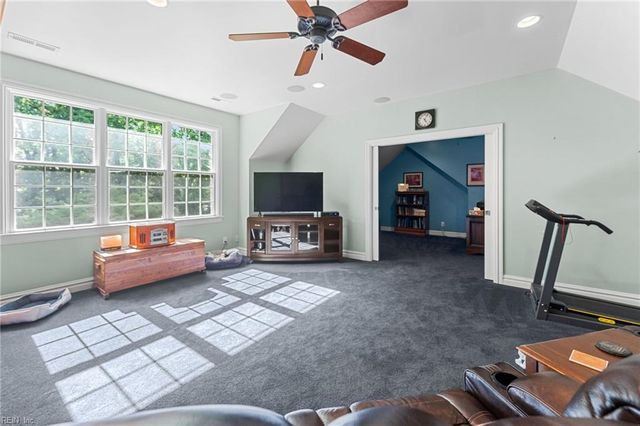 20586 Seahawk LNDG, Smithfield, VA 23430