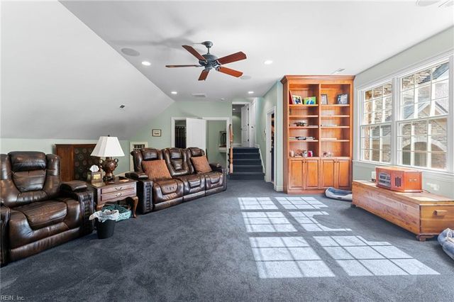 20586 Seahawk LNDG, Smithfield, VA 23430