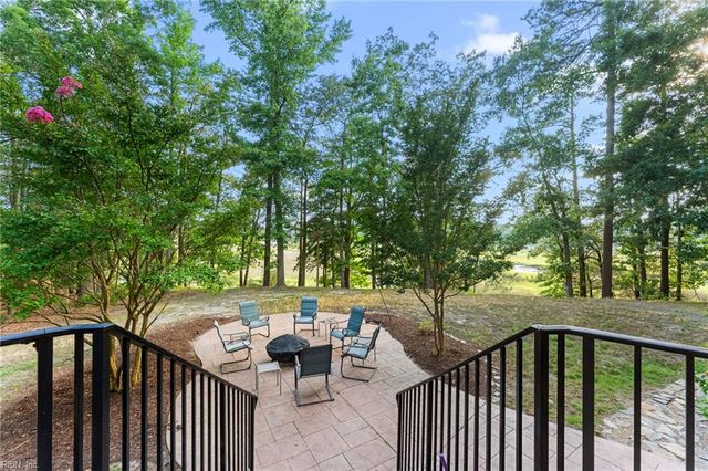 20586 Seahawk LNDG, Smithfield, VA 23430
