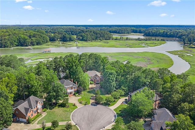 20586 Seahawk LNDG, Smithfield, VA 23430