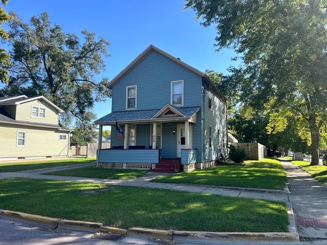 554 Bangs Street, Aurora, IL 60505