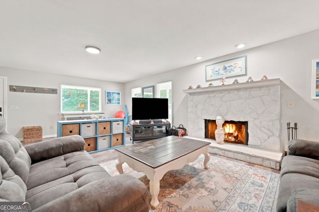 154 Tom Charles Lane, Canton, GA 30115