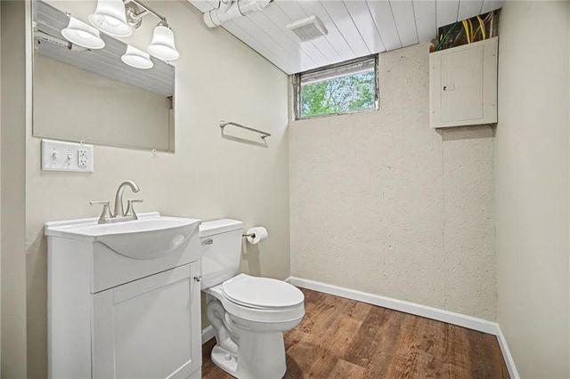 816 N Tepee Drive, Independence, MO 64056