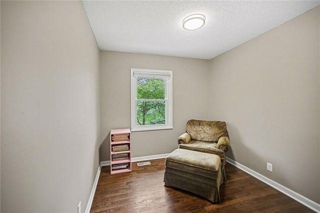 816 N Tepee Drive, Independence, MO 64056