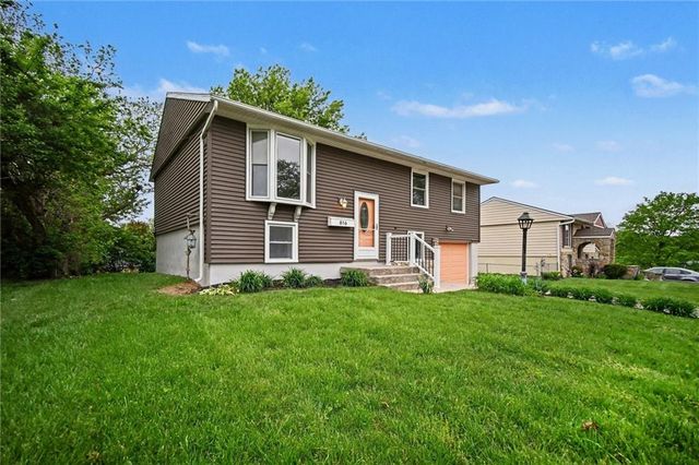 816 N Tepee Drive, Independence, MO 64056
