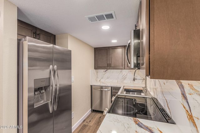 8888 N 47TH Avenue 240, Glendale, AZ 85302