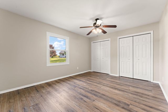 6040 W 175th Avenue, Lowell, IN 46356