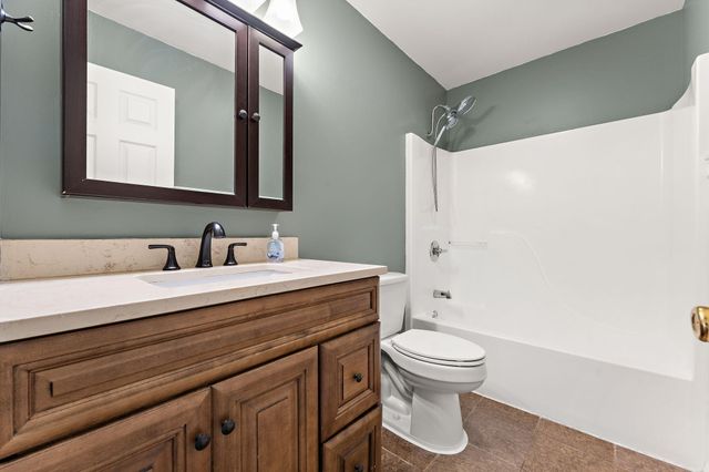 6040 W 175th Avenue, Lowell, IN 46356