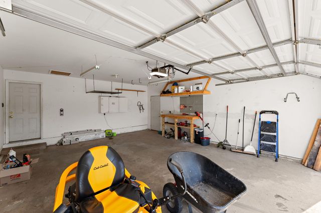 6040 W 175th Avenue, Lowell, IN 46356