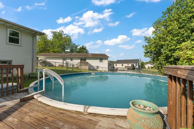 6040 W 175th Avenue, Lowell, IN 46356