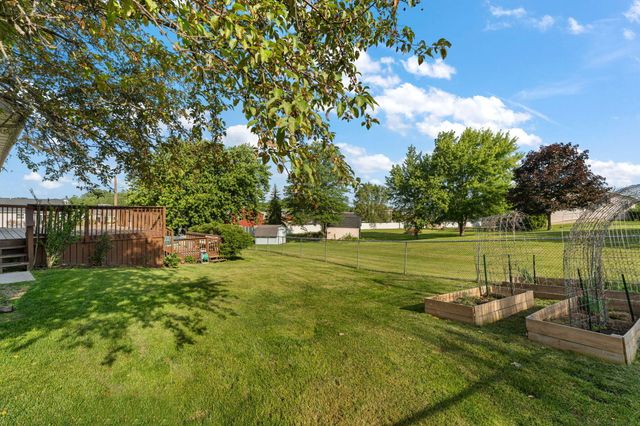 6040 W 175th Avenue, Lowell, IN 46356