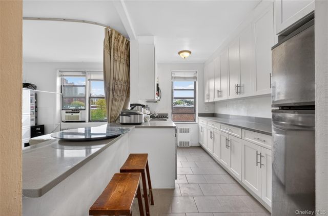 71-11 Yellowstone Boulevard 4B, Forest Hills, NY 11375