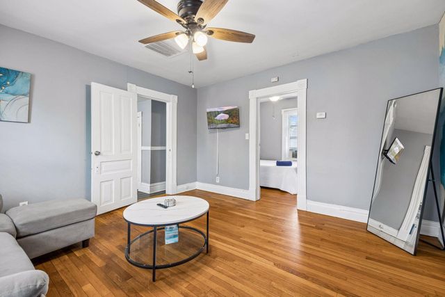 677 Sherburne Avenue, Saint Paul, MN 55104