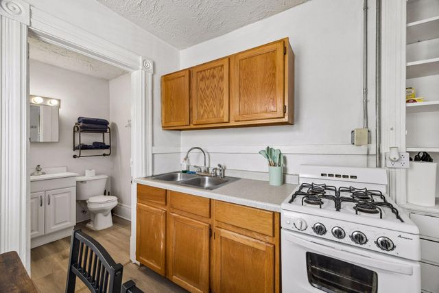 677 Sherburne Avenue, Saint Paul, MN 55104