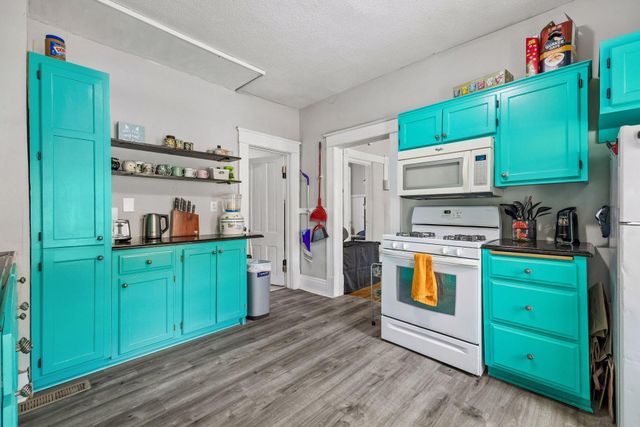 677 Sherburne Avenue, Saint Paul, MN 55104