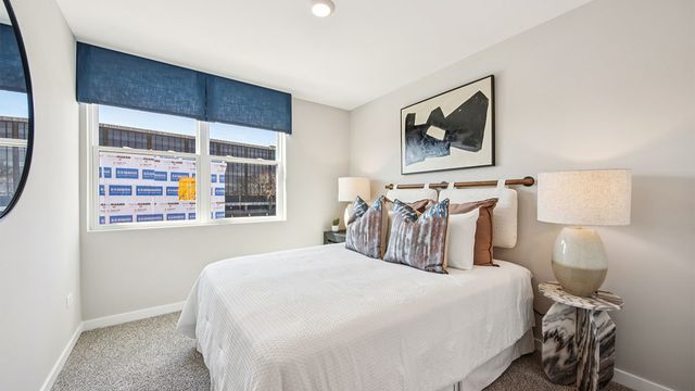 2222 Lakeshore Drive, Schaumburg, IL 60173