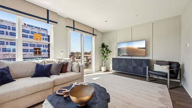 2222 Lakeshore Drive, Schaumburg, IL 60173