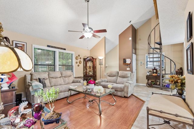 204 Daffodil Drive, Jackson, NJ 08527