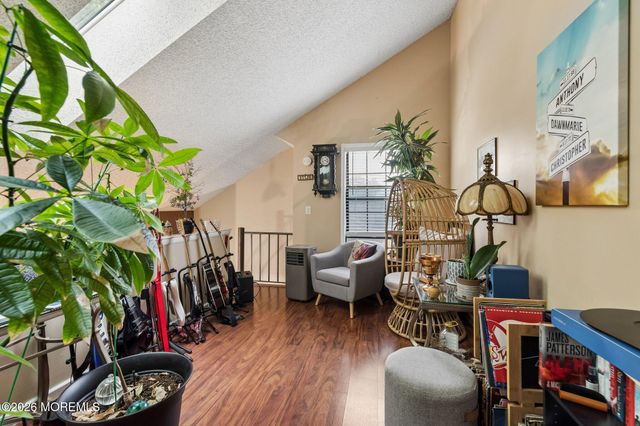 204 Daffodil Drive, Jackson, NJ 08527
