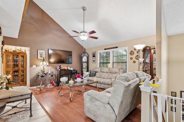 204 Daffodil Drive, Jackson, NJ 08527