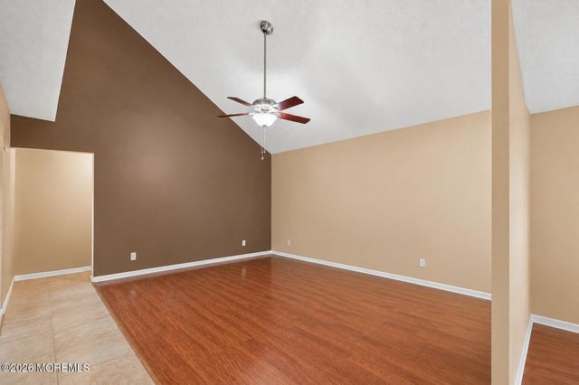 204 Daffodil Drive, Jackson, NJ 08527