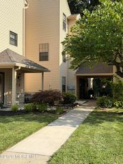 204 Daffodil Drive, Jackson, NJ 08527