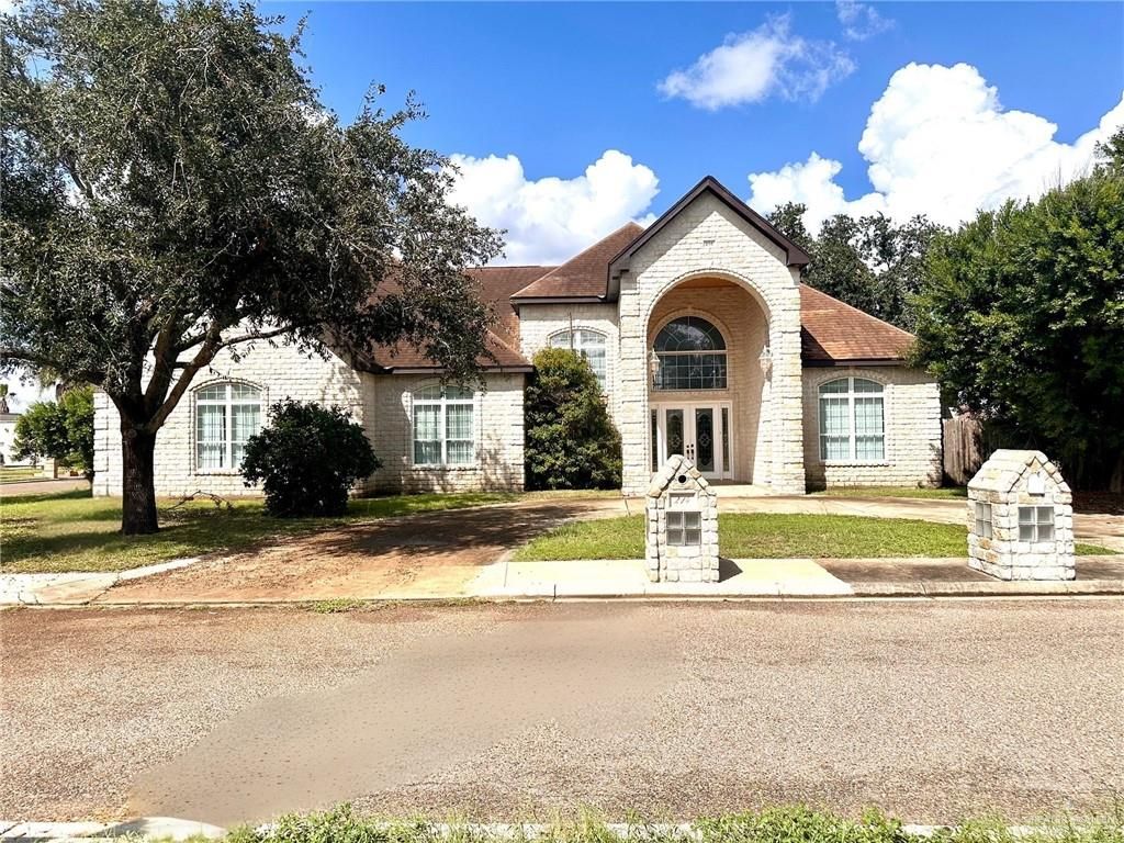 214 Southgate Boulevard, Weslaco, TX 78596
