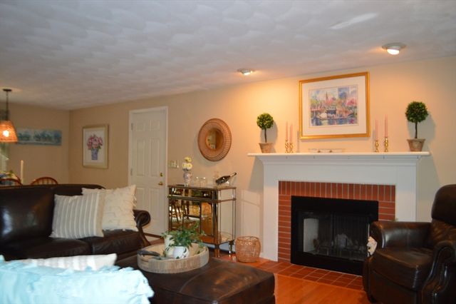 25 Old Wood Road, North Attleboro, MA 02760