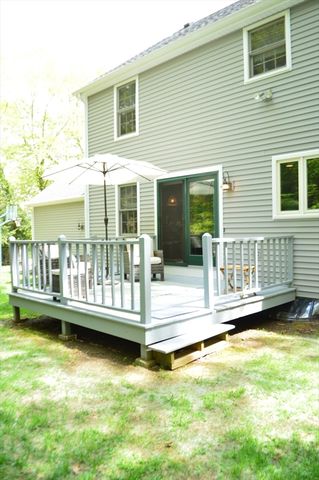 25 Old Wood Road, North Attleboro, MA 02760